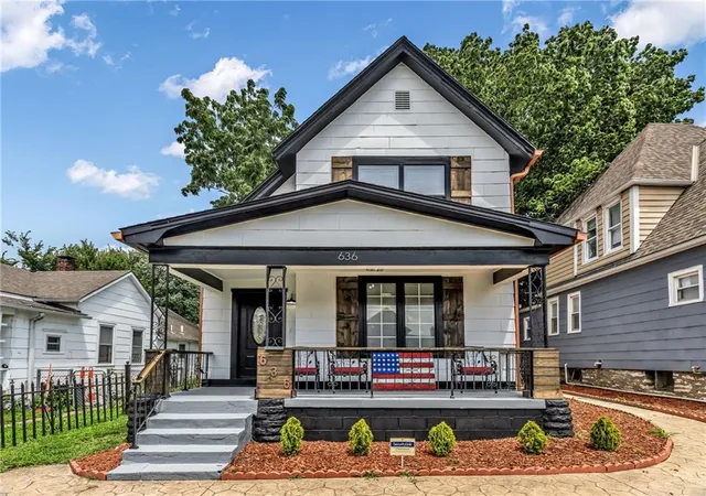Homes for sale in Kansas City, KS | 636 Sandusky Ave, Kansas City, KS 66101 | MLS# 2629215