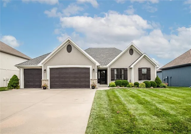 1st image of 8829 N Essex Dr, Kansas City, MO 64156 | MLS# 2629223