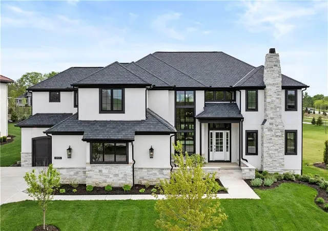 2nd image of 11705 W 170th St, Overland Park, KS 66221 | MLS# 2629224