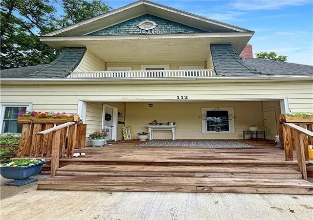 Homes for sale in Independence, KS | 112 N 1st St, Independence, KS 67301 | MLS# 2629227