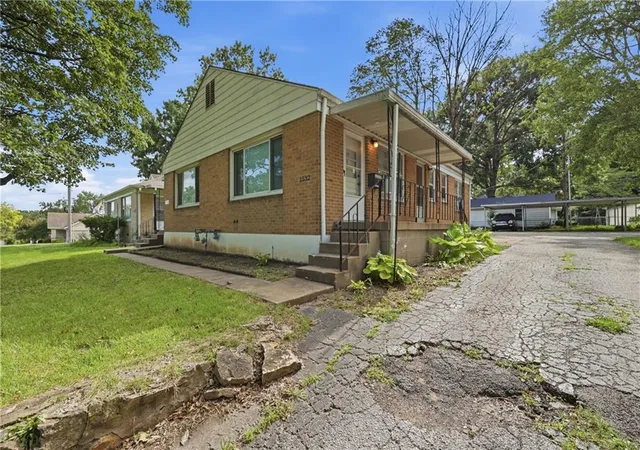 Homes for sale in Independence, MO | 1532 S Ash Ave, Independence, MO 64052 | MLS# 2629237