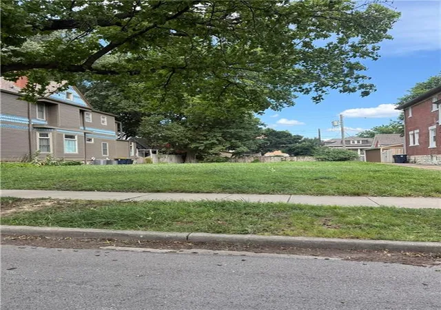 1st image of 3025 Grand Ave, Kansas City, MO 64108 | MLS# 2629244