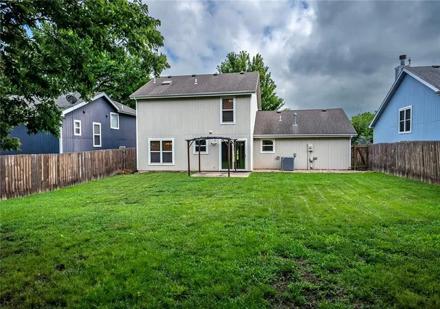 Homes for sale in Lawrence, KS | 2108 E 26th St, Lawrence, KS 66046 | MLS# 2629249