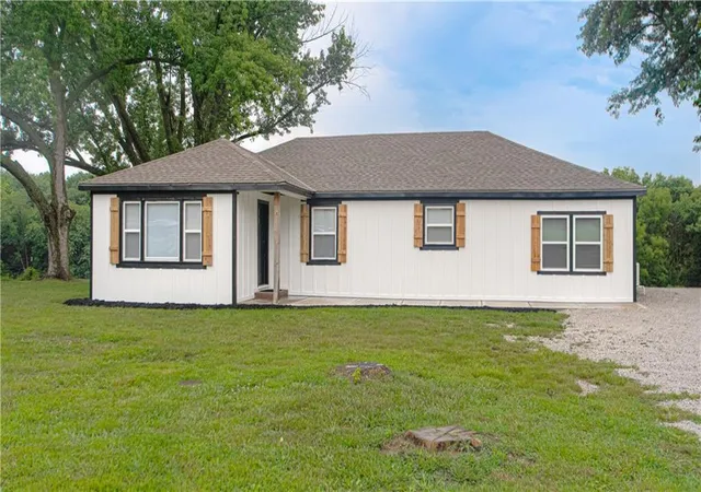 3rd image of 19807 Ne 192Nd St, Holt, MO 64048 | MLS# 2629259