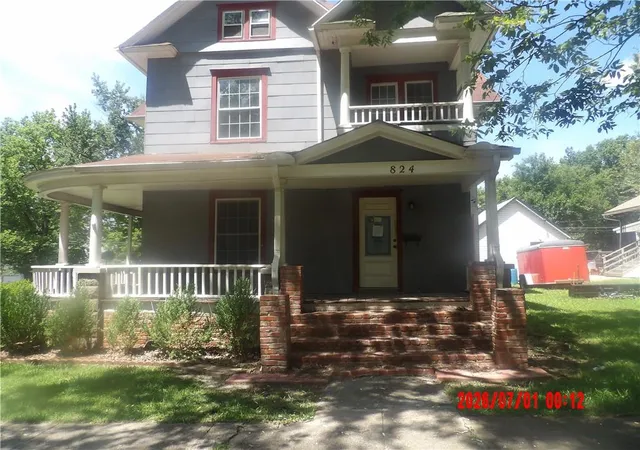 Photo 2 of Single family home for sale at 824 North St, Iola, KS 66749 | MLS# 2629272 | Listing updated on 2026-09-15