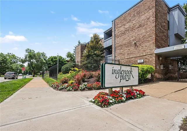 2nd image of 114 E 41st St #5, Kansas City, MO 64111 | MLS# 2629274