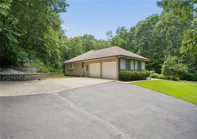 3rd image of 13875 W 67Th St, Shawnee, KS 66216 | MLS# 2629276