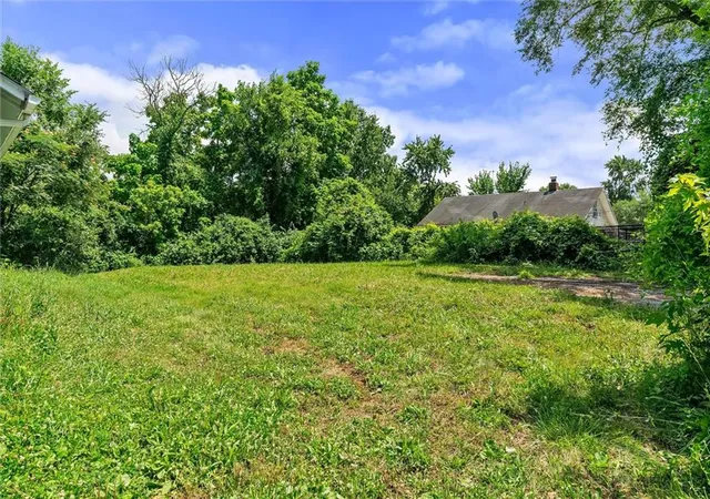 Homes for sale in Kansas City, MO | 432 Blue Ridge Blvd, Kansas City, MO 64125 | MLS# 2629282