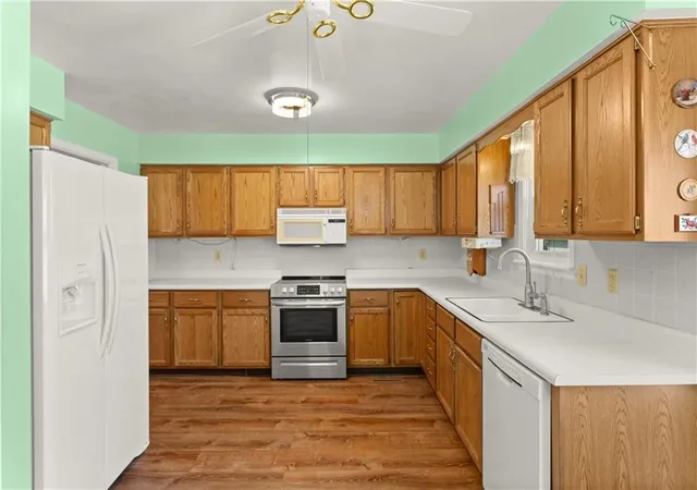 Homes for sale in Kansas City, MO | 11813 E 47Th Ter, Kansas City, MO 64133 | MLS# 2629283