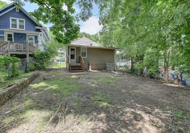 Photo 3 of Single family home for sale at 3503 Genessee St, Kansas City, MO 64111 | MLS# 2629284 | Listing updated on 2026-08-26