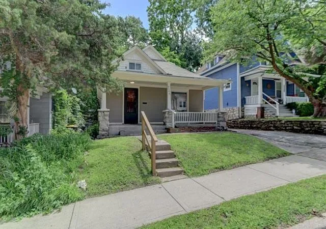 Photo 3 of Single family home for sale at 3503 Genessee St, Kansas City, MO 64111 | MLS# 2629284 | Listing updated on 2026-08-26