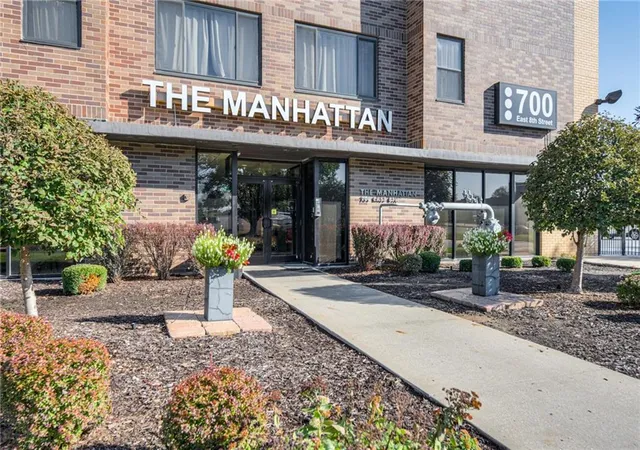 Homes for sale in Kansas City, MO | 700 E 8Th St #16O, Kansas City, MO 64106 | MLS# 2629287