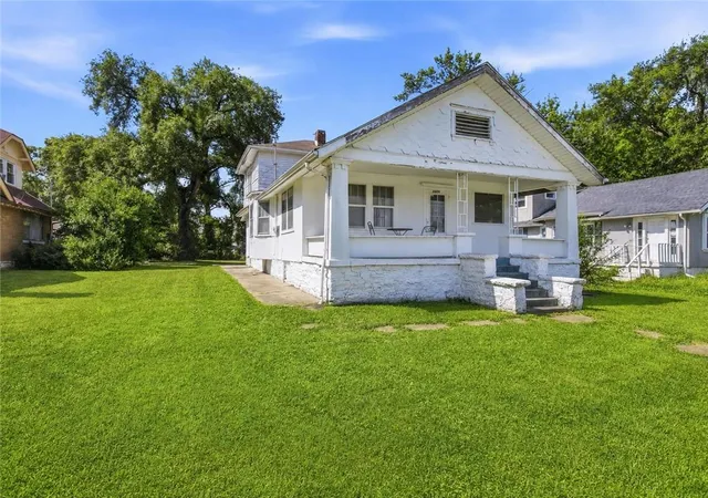 2nd image of 3405 State Ave, Kansas City, KS 66102 | MLS# 2629295