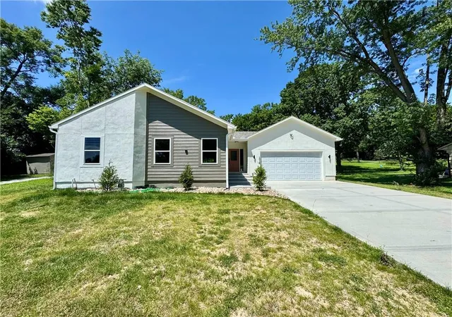 2nd image of 3012 N 63rd St, Kansas City, KS 66104 | MLS# 2629300