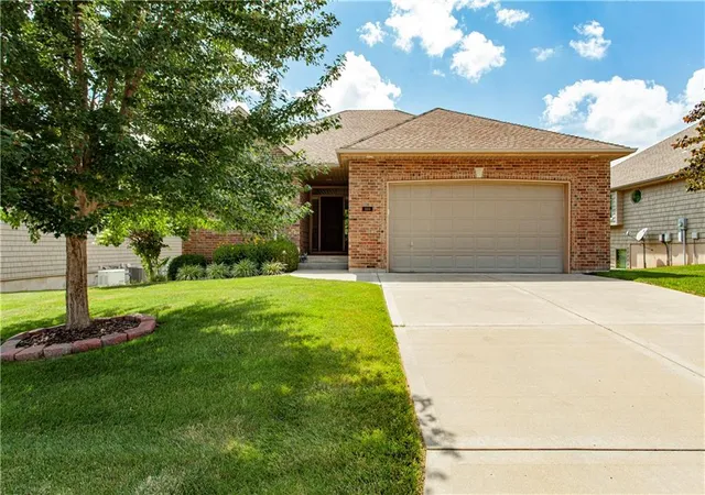 1st image of 3404 S Wood Ave, Independence, MO 64057 | MLS# 2629305