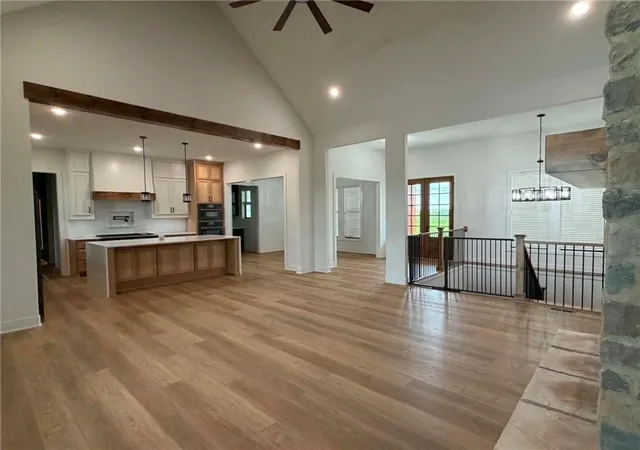 Photo 3 of Single family home for sale at 2 Se Woodview Rd, St Joseph, MO 64507 | MLS# 2629308 | Listing updated on 2026-09-01