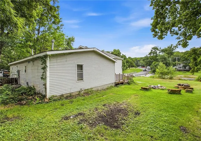 3rd image of 159 & 160 T St, Lake Lotawana, MO 64086 | MLS# 2629310