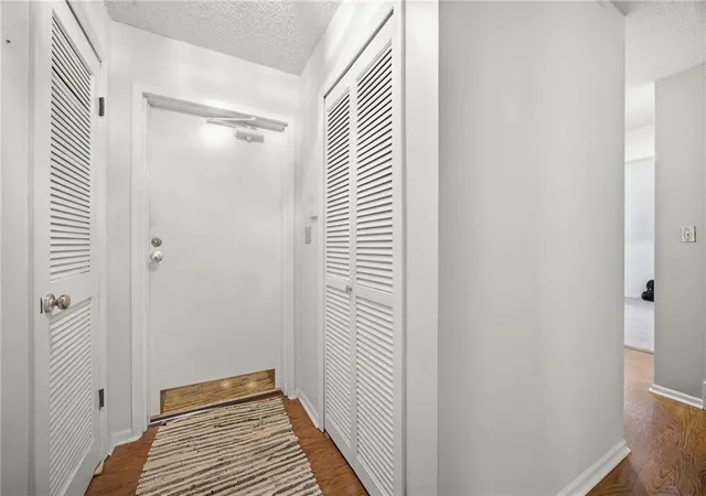 4th image of 10704 Glenwood St #E, Leawood, KS 66211 | MLS# 2629314