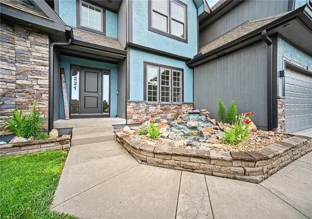 3rd image of 3221 S Mize Ridge Ct, Independence, MO 64057 | MLS# 2629316