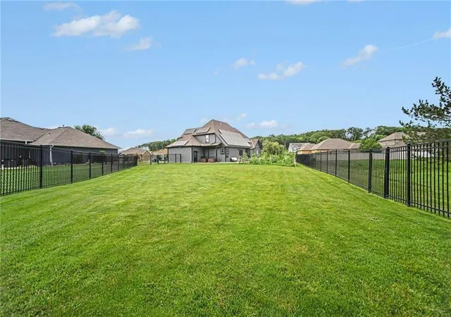 4th image of 3221 S Mize Ridge Ct, Independence, MO 64057 | MLS# 2629316