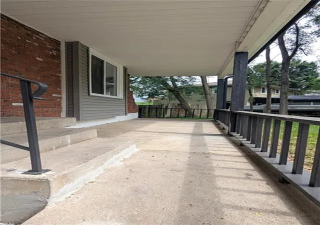 3rd image of 2005 N Plymouth Rd, Independence, MO 64058 | MLS# 2629318