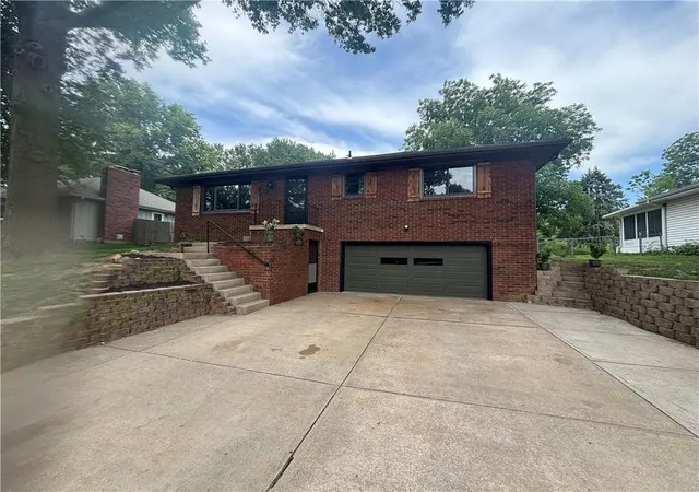 1st image of 3209 N 36 Ter, St Joseph, MO 64506 | MLS# 2629325