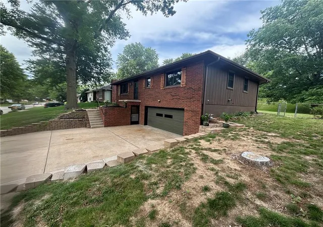 5th image of 3209 N 36 Ter, St Joseph, MO 64506 | MLS# 2629325