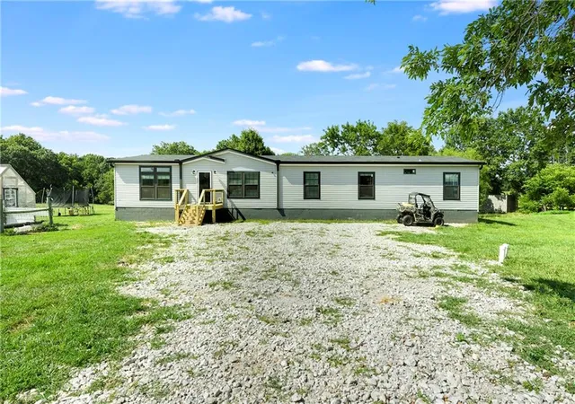 4th image of 11310 Ne County Road 14004 N/A, Urich, MO 64788 | MLS# 2629331