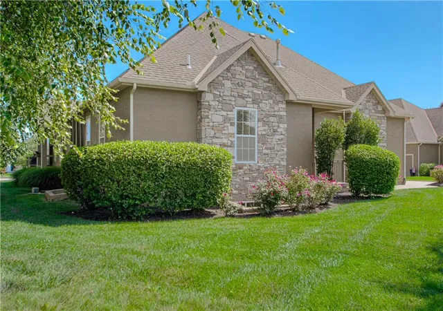 3rd image of 16877 S Bradley Dr, Olathe, KS 66062 | MLS# 2629338