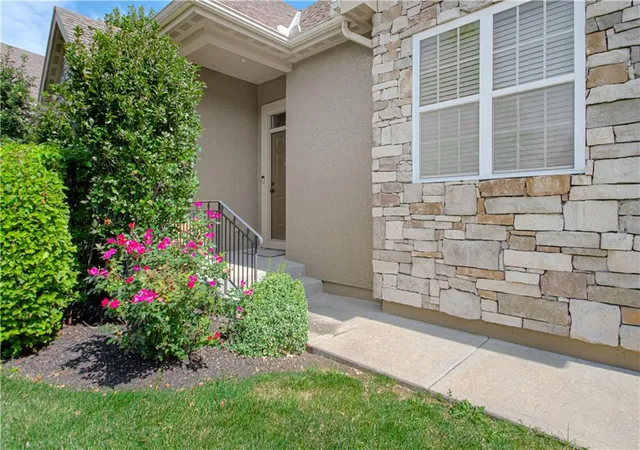 5th image of 16877 S Bradley Dr, Olathe, KS 66062 | MLS# 2629338