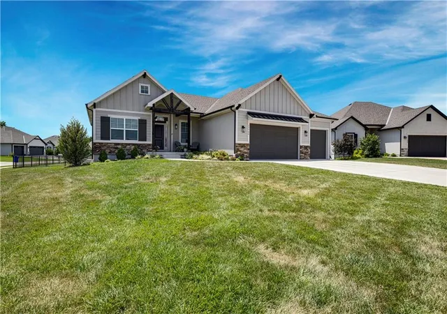 Photo 2 of Sale Pending at 17766 S Myrna Dr, Olathe, KS 66062 | MLS# 2629339 | Listing updated on 2026-10-17