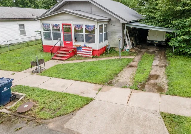 30th image of 819 E Poplar St, Independence, KS 67301 | MLS# 2629340