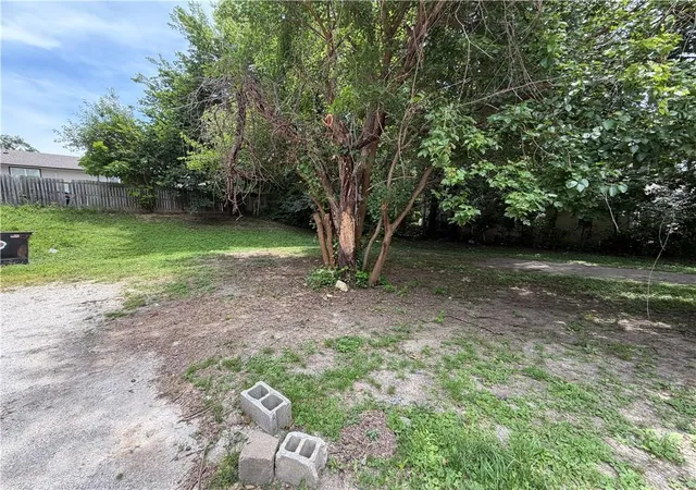 4th image of 203 N Crysler Ave, Independence, MO 64050 | MLS# 2629342