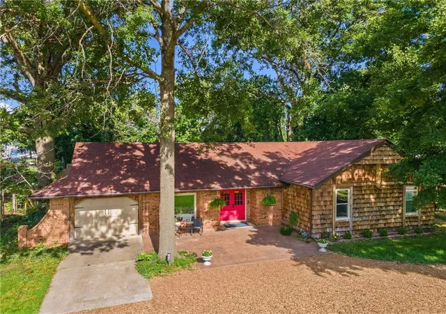 Homes for sale in Clinton, MO | 515 S 8th St, Clinton, MO 64735 | MLS# 2629344