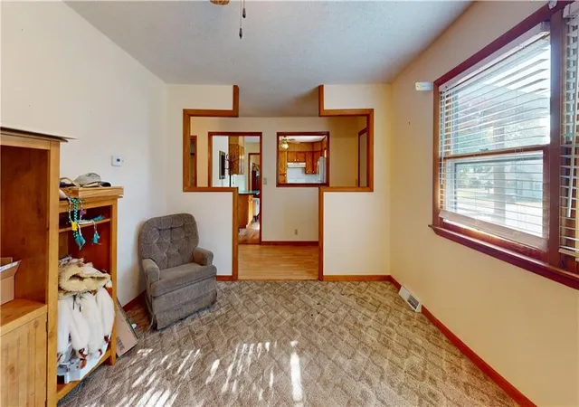 15th image of 1705 N Main St, Nevada, MO 64772 | MLS# 2629349