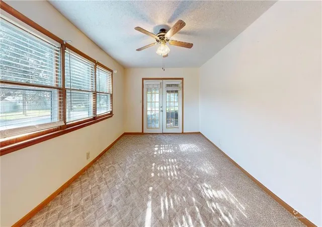 4th image of 1705 N Main St, Nevada, MO 64772 | MLS# 2629349
