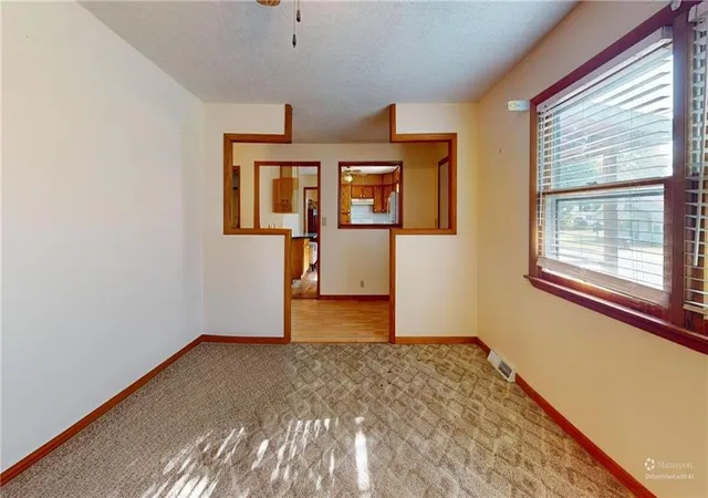 5th image of 1705 N Main St, Nevada, MO 64772 | MLS# 2629349
