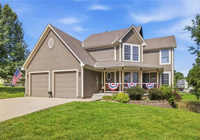 Homes for sale in Pleasant Hill, MO | 601 Little Bend Ct, Pleasant Hill, MO 64080 | MLS# 2629356