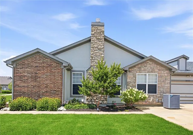 Homes for sale in Olathe, KS | 21865 W 119th Ter, Olathe, KS 66061 | MLS# 2629359