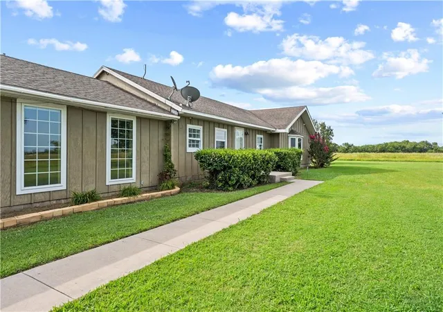 Homes for sale in Coffeyville, KS | 4570 Cr 2630 N/A, Coffeyville, KS 67337 | MLS# 2629366