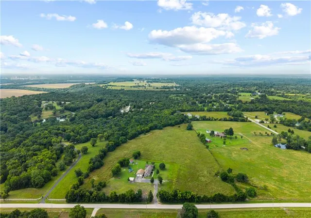 Homes for sale in Coffeyville, KS | 4570 Cr 2630 N/A, Coffeyville, KS 67337 | MLS# 2629366