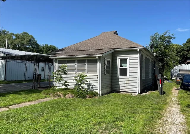 Homes for sale in Linwood, KS | 217 Main St, Linwood, KS 66052 | MLS# 2629372