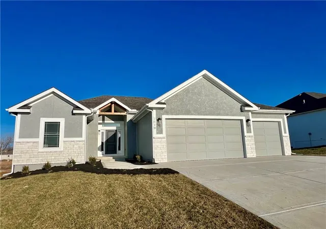 Homes for sale in Liberty, MO | 2144 Deerfield Ter, Liberty, MO 64068 | MLS# 2629374