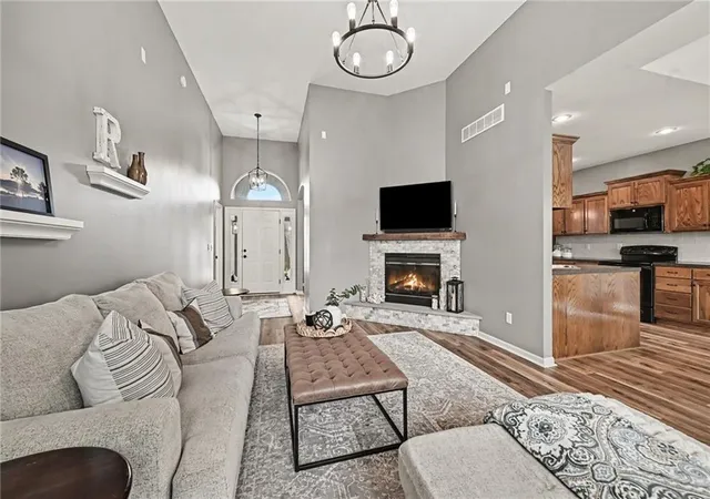 Homes for sale in Blue Springs, MO | 3704 Nw Windburn Dr, Blue Springs, MO 64015 | MLS# 2629376