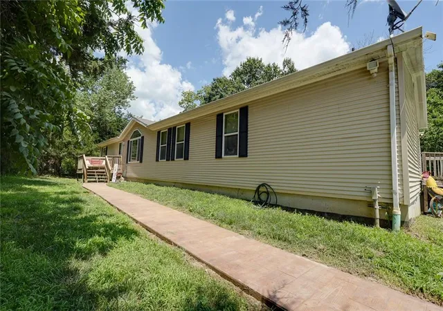 2nd image of 12550 Drift Ave, Sweet Springs, MO 65351 | MLS# 2629386