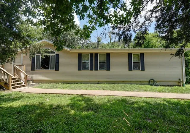 3rd image of 12550 Drift Ave, Sweet Springs, MO 65351 | MLS# 2629386