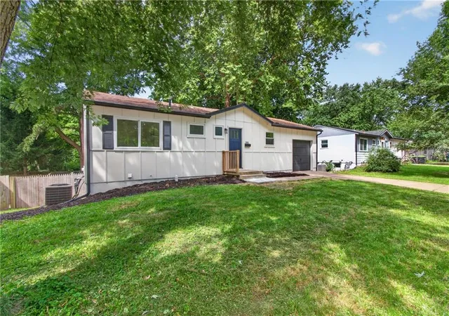 Homes for sale in Belton, MO | 501 Park Ave, Belton, MO 64012 | MLS# 2629389