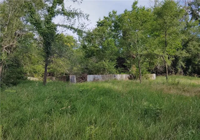 Homes for sale in Paola, KS | 30218 Maple Grove Rd, Paola, KS 66079 | MLS# 2629390