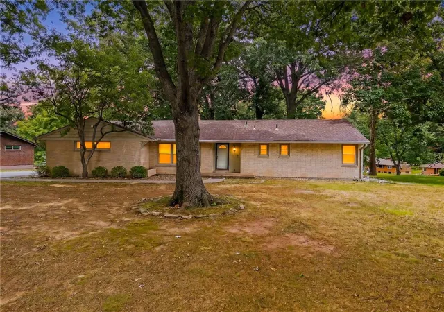 1st image of 226 Nw 43rd St, Kansas City, MO 64116 | MLS# 2629397