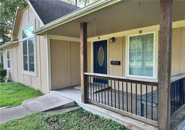 Homes for sale in Butler, MO | 110 W Mill St, Butler, MO 64730 | MLS# 2629407